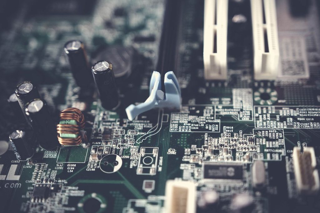AI芯片之战：NVIDIA霸主地位与国产芯片的突围