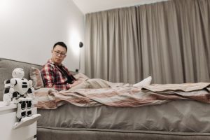 语音交互成为AI标配：从Siri到Apple Intelligence的入口之战